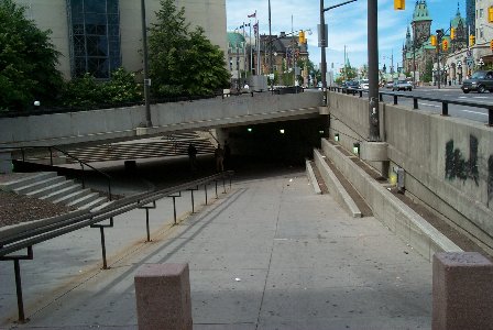 Wellington street subway: pedestrian subway under 3 lane Wellington Street ramp